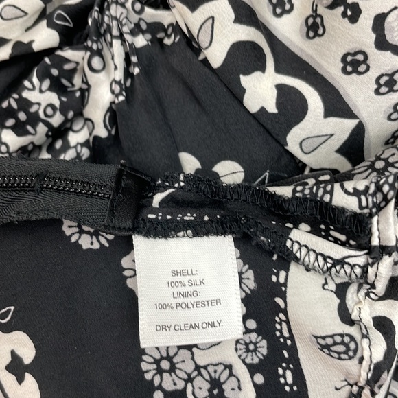 WHBM Black Silk Sleeveless Flowy Blouse Top Small - Picture 6 of 7